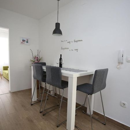 Studio Apartment Koko Rijeka Luaran gambar