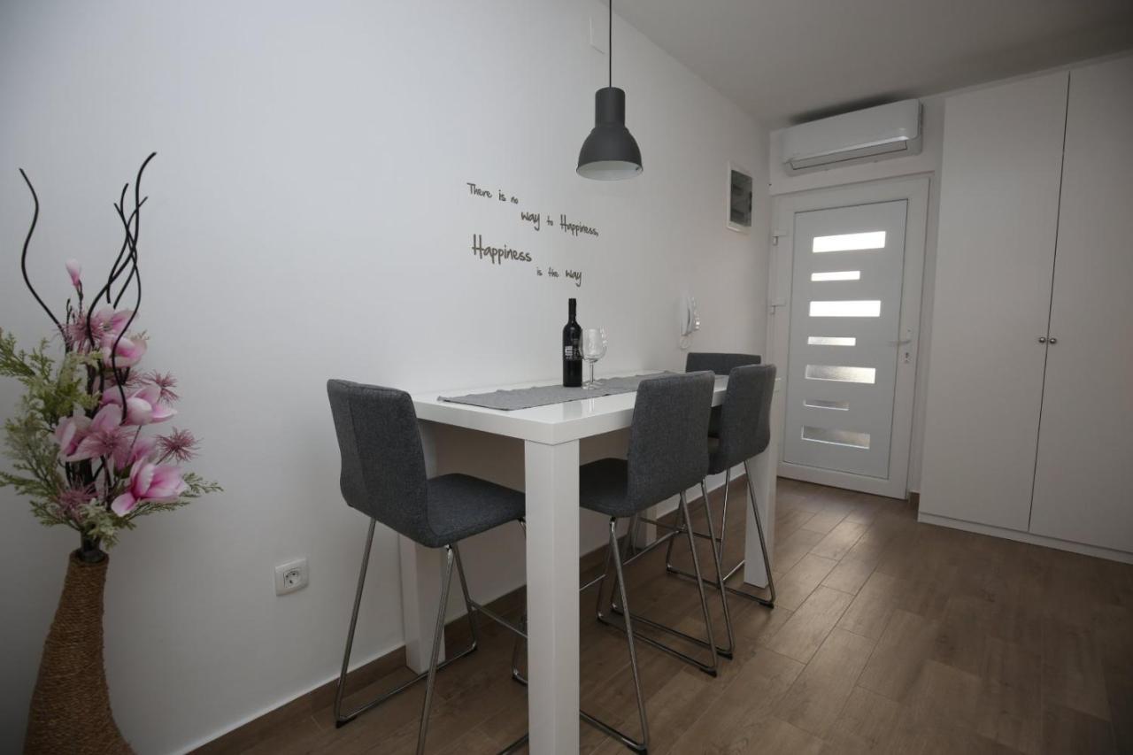 Studio Apartment Koko Rijeka Luaran gambar